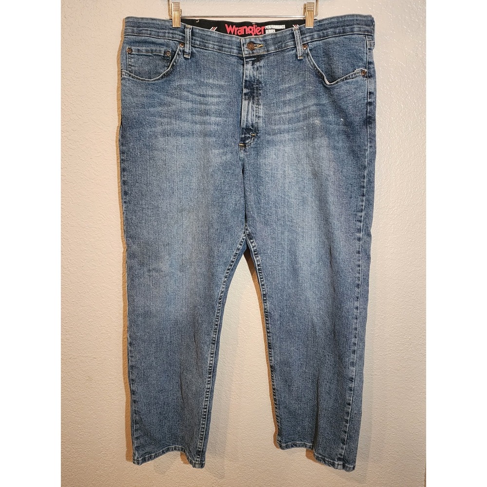 Wrangler Men's Denim Jeans, Size 40x29, Medium Wash, Straight Leg, Relaxed Fit
